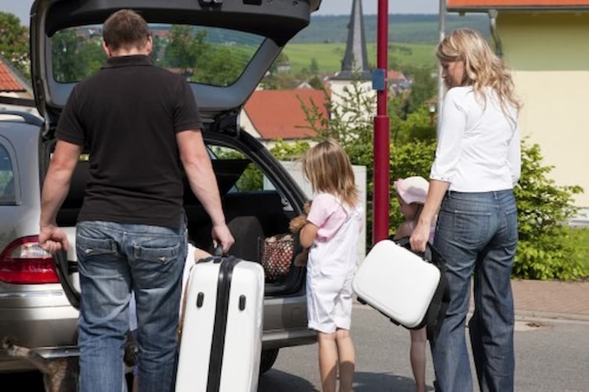 Family packing car